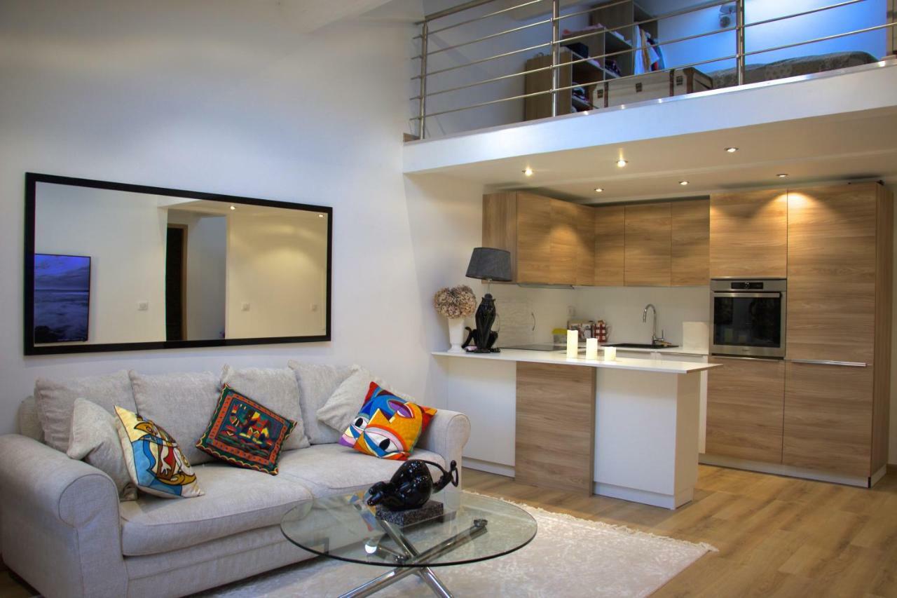 Duplex Fontaine - Appartement Duplex Coeur Vieil Antibes Old City Marche Provencal المظهر الخارجي الصورة